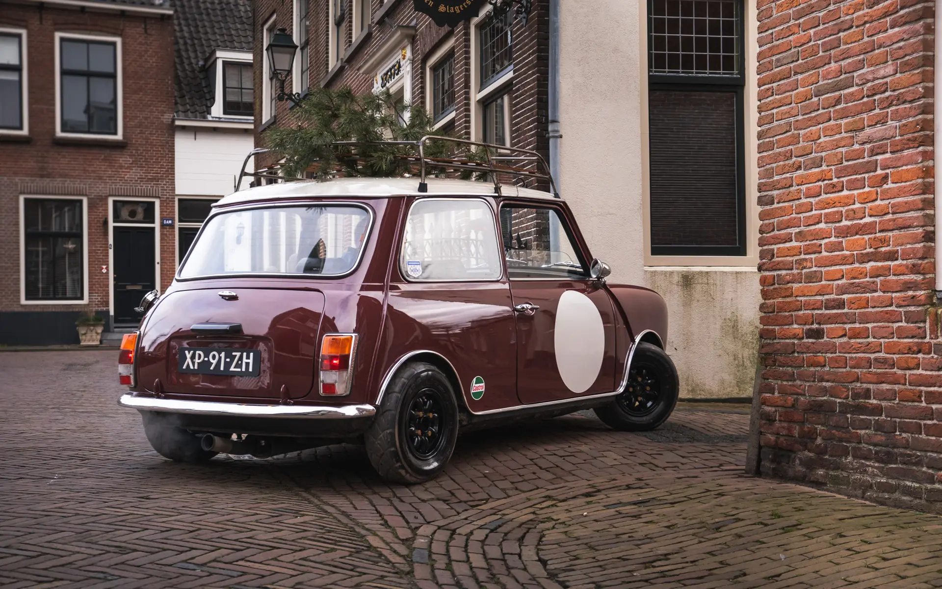 Cafe Racer Car Building A Motorsport Inspired Mini Cooper Classic-08