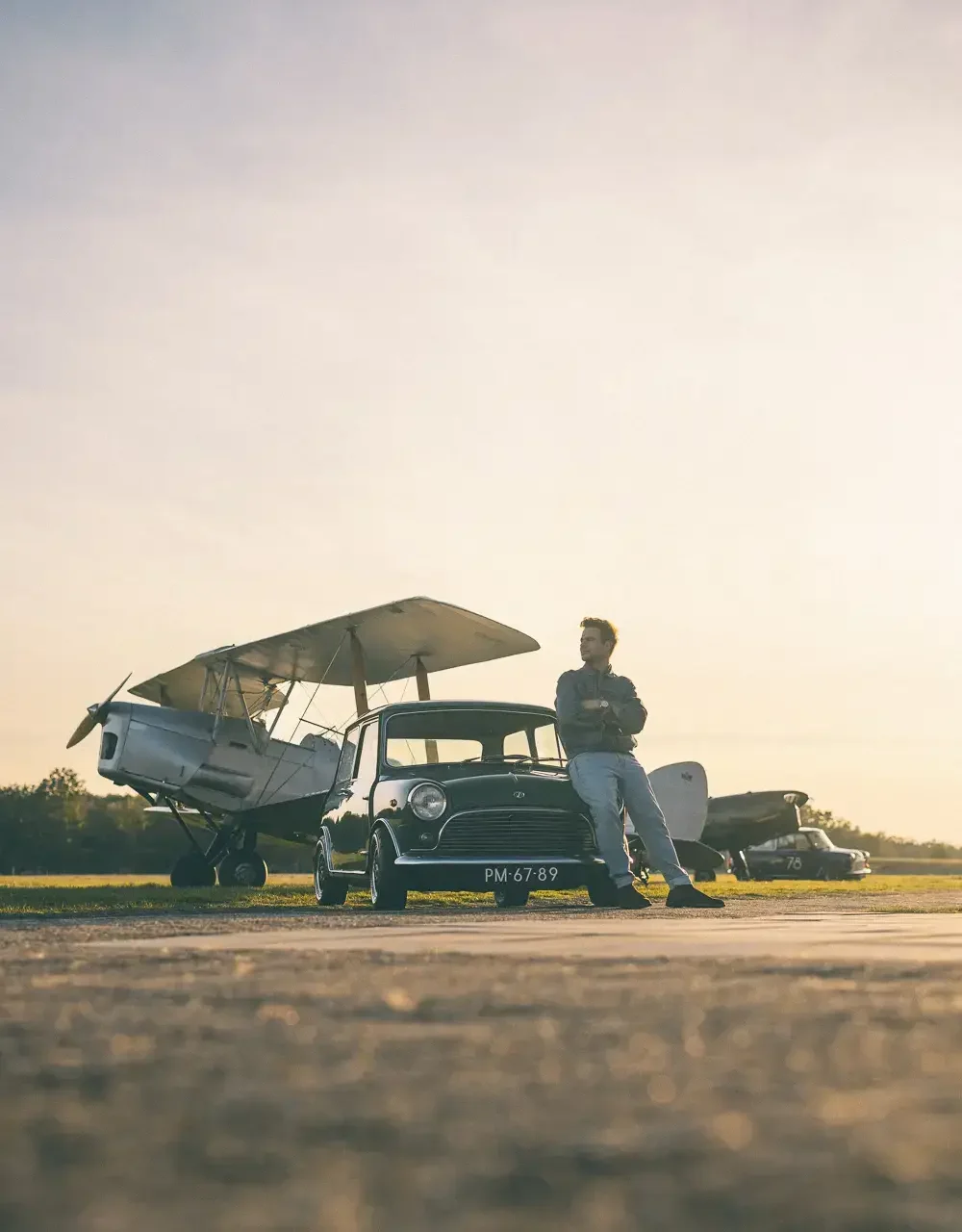 brooks mini classic with tiger moth airplane and tom van koevorden in front