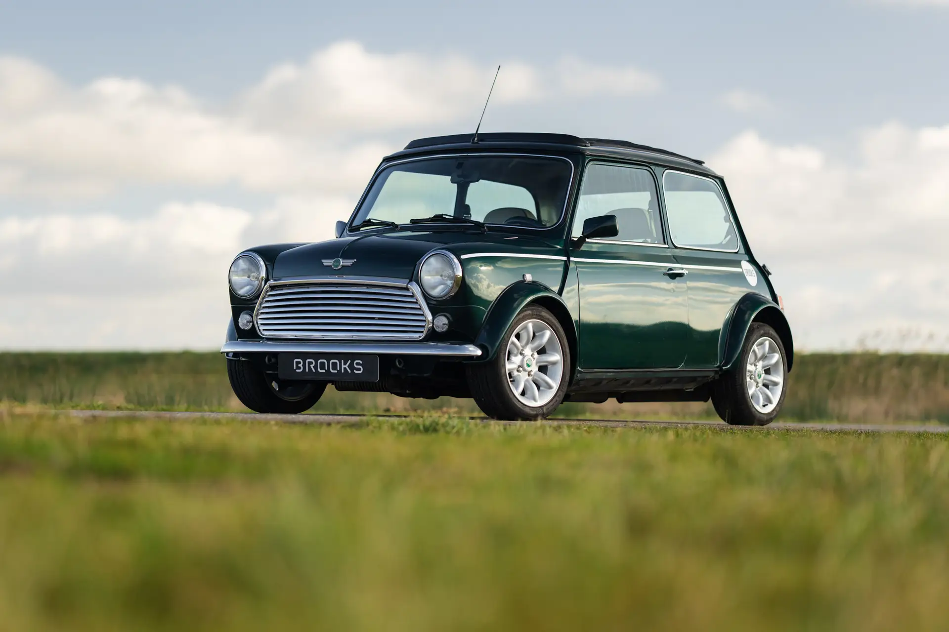 Mini MPi BrooksPack with striping