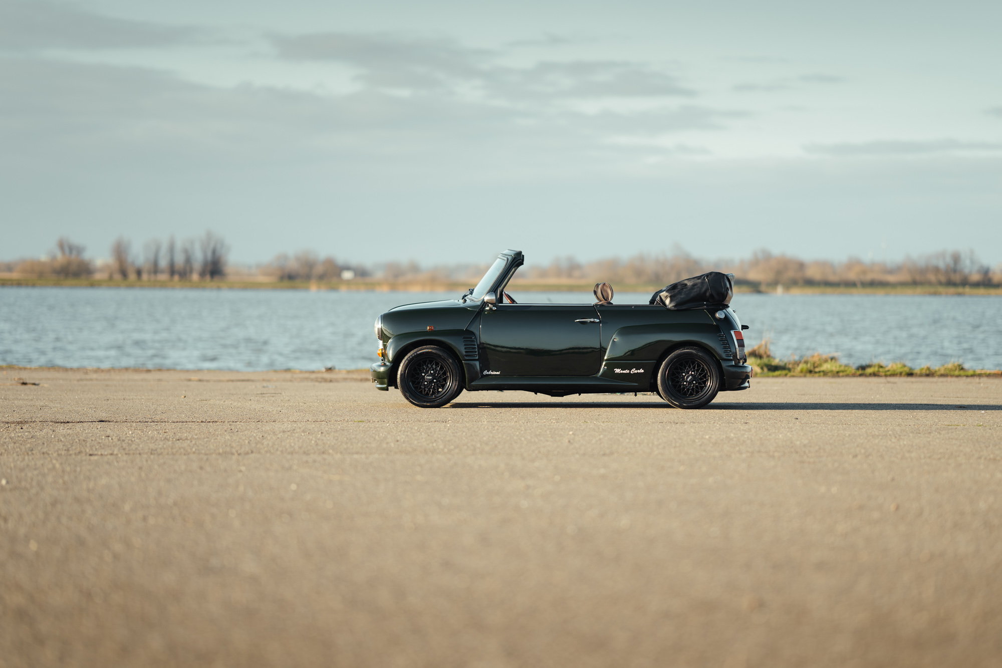 side view of a cabrioni cabriolet mini classic