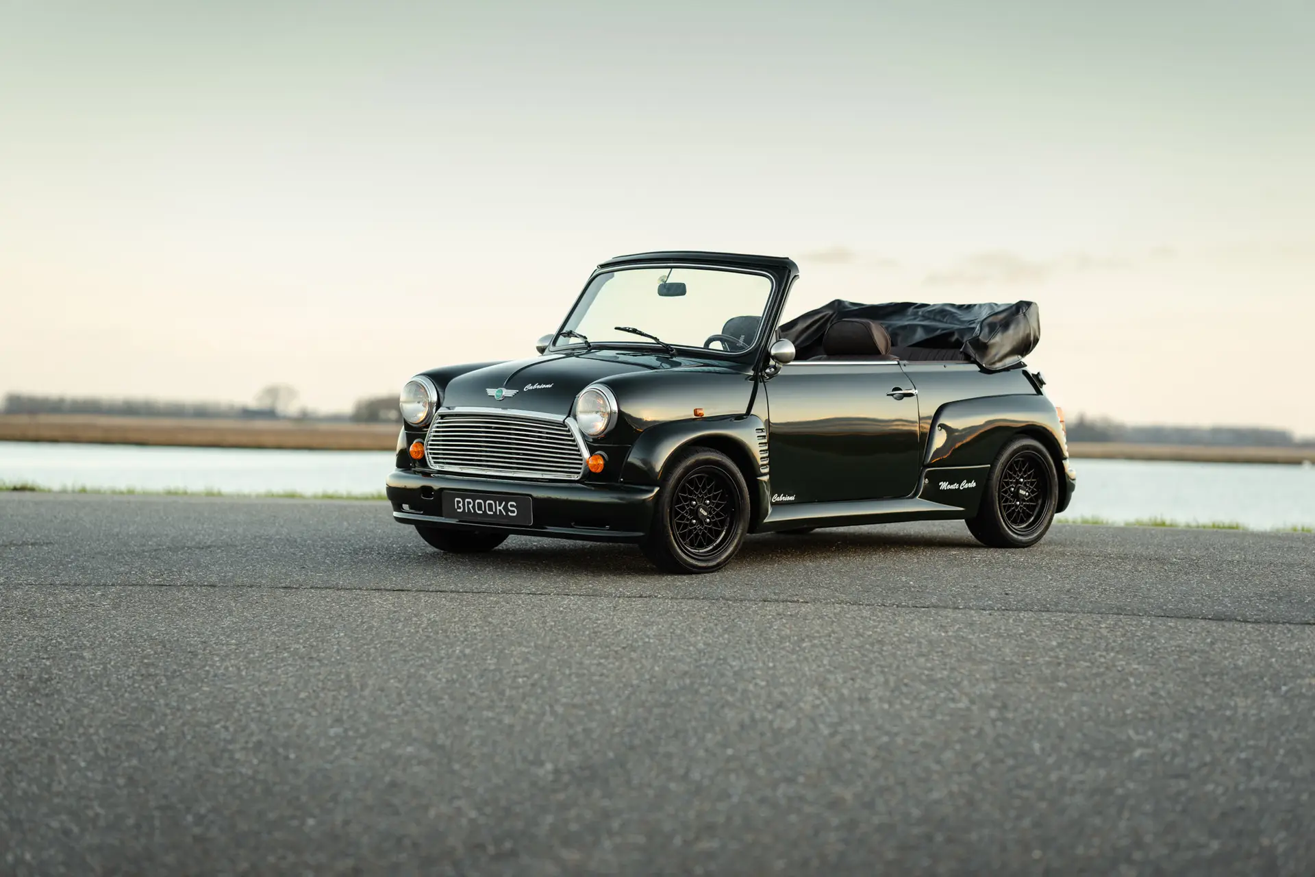 mini classic carbrioni monte carlo in brewster green and black powder coated exip rims
