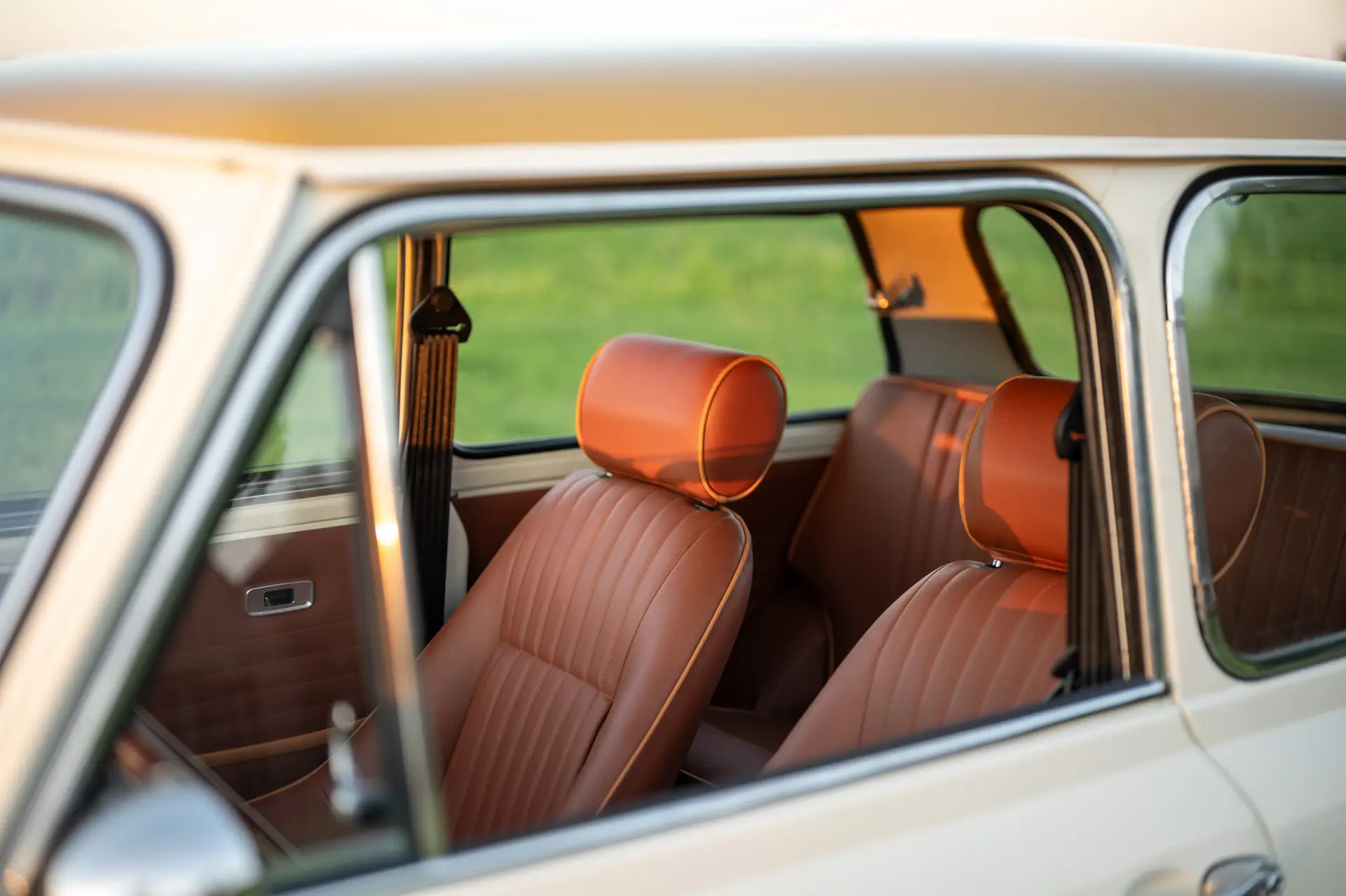 custom interior mini classic innocenti cobra seats with custom stitching and binding